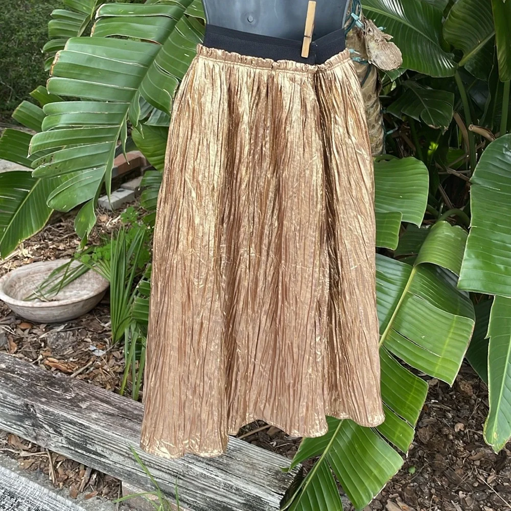 Astr metallic gold crinkle skirt